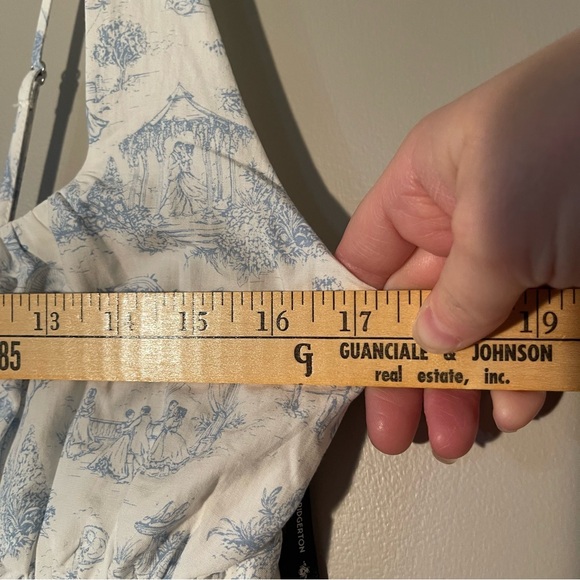 Celebrity Pink Bridgerton Blue and White Midi Dress NWT Lg - Picture 8 of 16